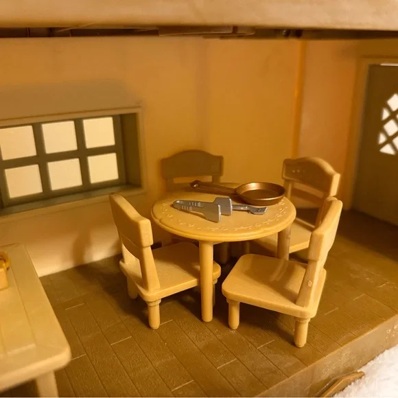 Calico Critter Red Roof Country Home ***working Lights & Extra Parts - Picture 8 of 15